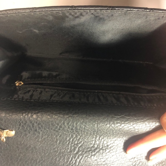 Purse - Picture 3 of 3